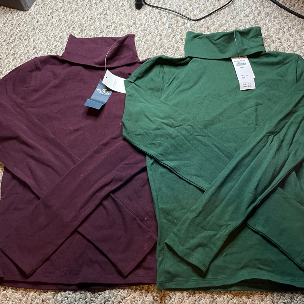 SET OF 2 Hollister Basic Turtleneck shirts Wine Maroon Green size Small New